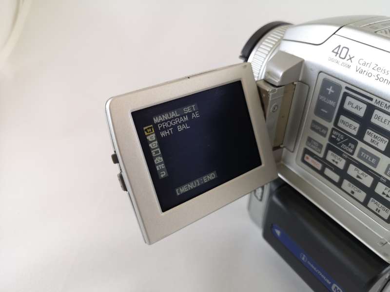 Sony Handycam DCR-PC110E PAL MiniDV Camcorder