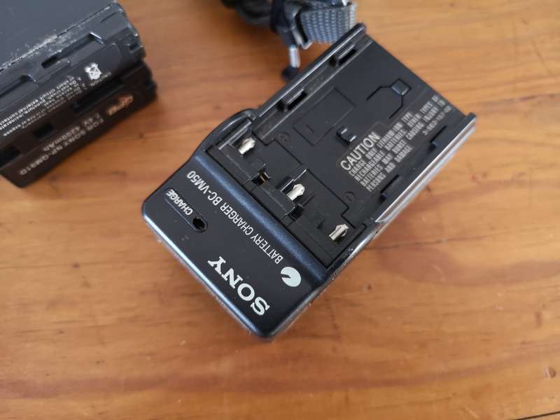 Sony Handycam DCR-PC110E PAL MiniDV Camcorder