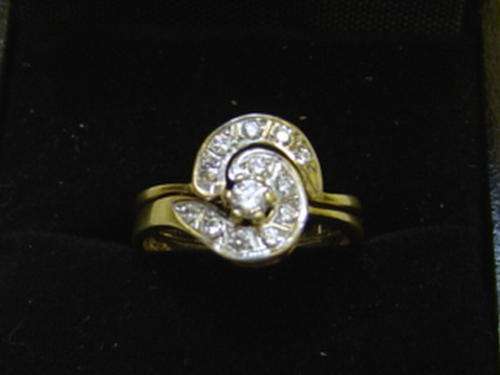 9ct Gold ring - * crazy start price!!! *