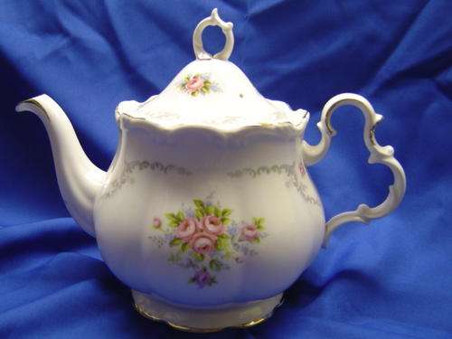 Royal Albert Bone China Tranquillity Teapot