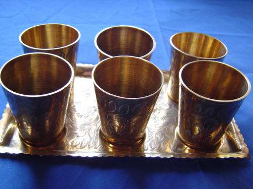 Brass tray with cups