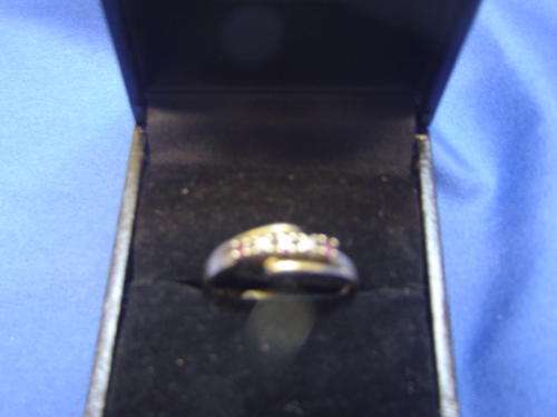 9ct Gold Diamond ring