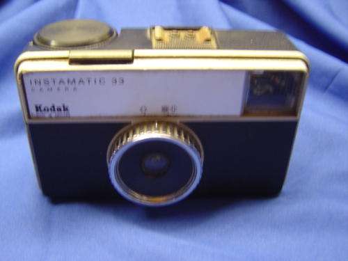 Kdak Instamatic 33 camera