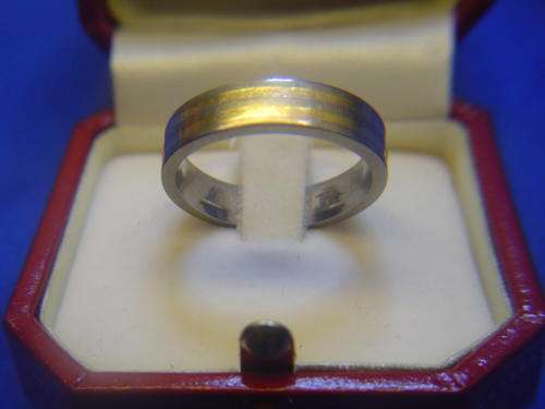 Browns Titanium 9ct Gold Men's Ring