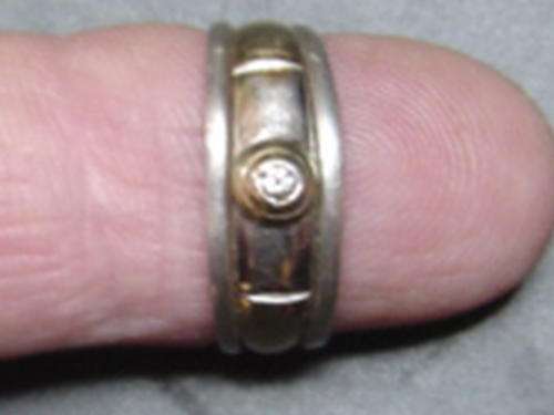 9ct Gold and Silver Diamond ring