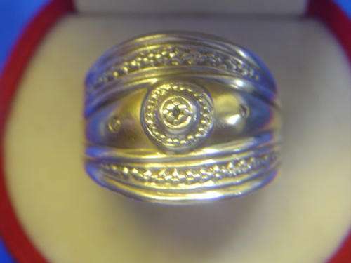 9ct Gold and Silver 925 ring with 3 small Diamonds