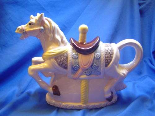 Tea Pot Leonardo Horse