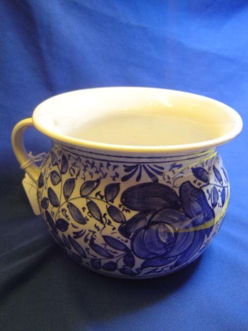 Blue White Chamber pot