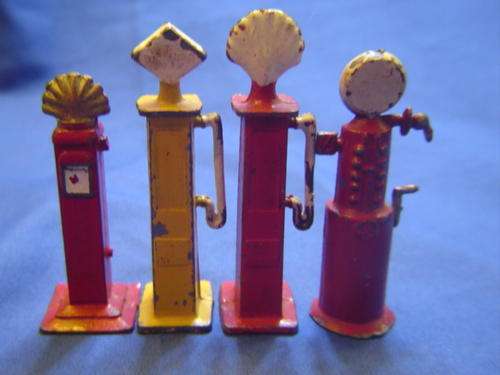 Roydon Die Cast Lead Petrol Fuel Pumps Shell Like Matchbox Dinky and Corgi