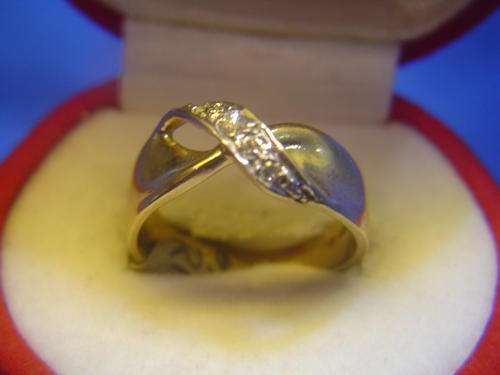 9ct Gold and Diamond Ring