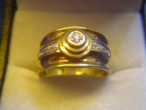 9ct Gold and Diamond Ring