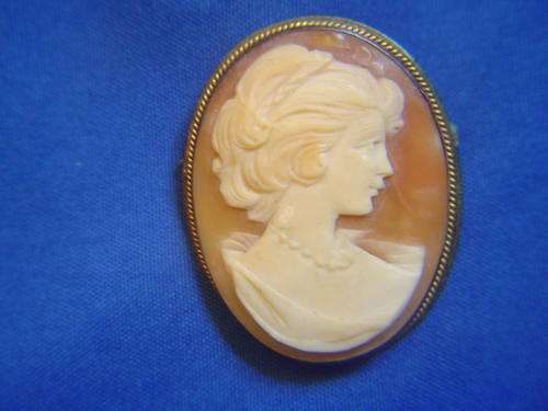 Cameo silver brooch or pendant