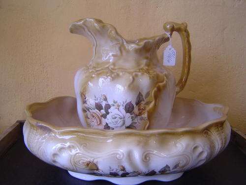 Wash basin and pitcher porcelain
