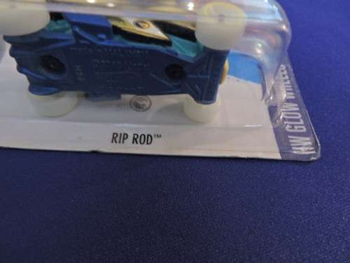 Hot Wheels RIP ROD Treasure Hunt with HW Flame on car & card..