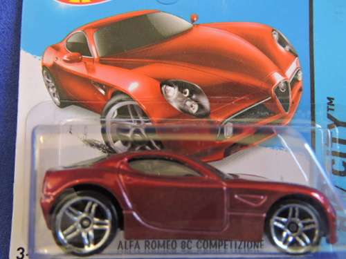 Hot Wheels ALFA ROMEO 8C Competizione..