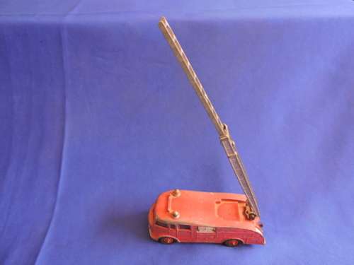 DINKY SUPERTOYS 955 Fire Engine Meccano Ltd  like Corgi Toys