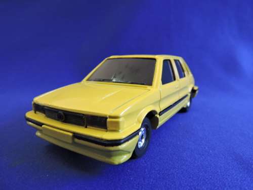 Corgi MG Maestro 1600  AUSTIN ROVER GROUP with working head and rear lights  MIB ...