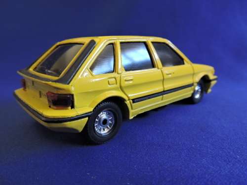 Corgi MG Maestro 1600  AUSTIN ROVER GROUP with working head and rear lights  MIB ...