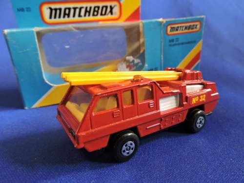 Matchbox Superfast MB 22 Blaze Buster FIRE ENGINE 32 Labels (RARE)  by Lesney  like Hot Wheels....