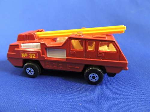 Matchbox Superfast MB 22 Blaze Buster FIRE ENGINE 32 Labels (RARE)  by Lesney  like Hot Wheels....