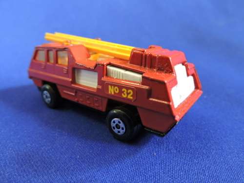 Matchbox Superfast MB 22 Blaze Buster FIRE ENGINE 32 Labels (RARE)  by Lesney  like Hot Wheels....
