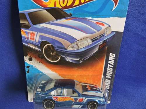 Hot Wheels FORD Mustang GT ( Racing  ).....