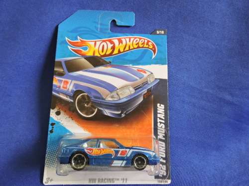 Hot Wheels FORD Mustang GT ( Racing  ).....