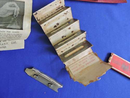 Vintage cut throat shaving razor DURHAM DUPLEX Made in Sheffield England. # SLASHED PRICE #