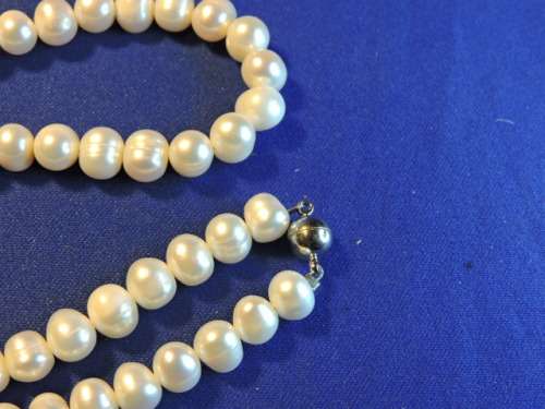 PEARL Necklace with matching Bracelet