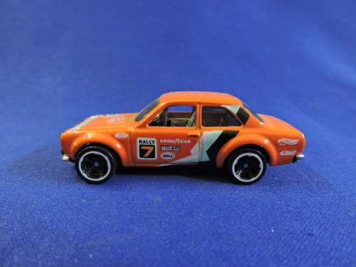 Hot Wheels FORD ESCORT RS 1600  (  Orange  )  Loose model