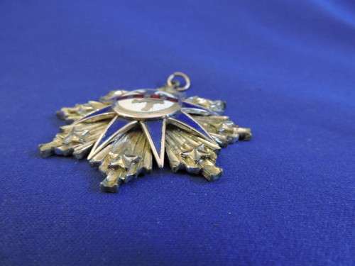 Impressive White metal and Enamel MEDAL possibly Masonic or Royalty ?
