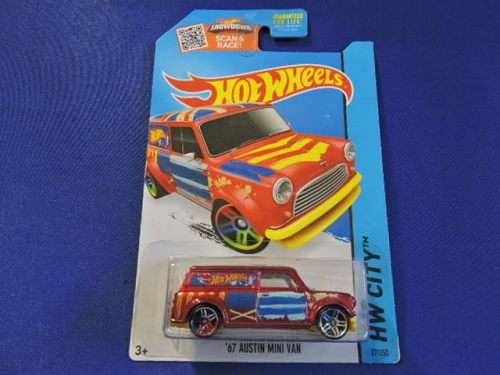 Hot Wheels AUSTIN MINI VAN ( Union Jack )