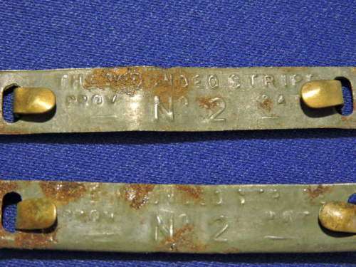 Military item  THE WOUNDED STRIPE in metal No 2 version ( Pair )