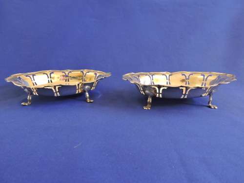 Hallmarked Sterling Silver Pr. footed Nut Dishes  Birmingham 1902  ( Boer War Era )