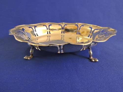 Hallmarked Sterling Silver Pr. footed Nut Dishes  Birmingham 1902  ( Boer War Era )