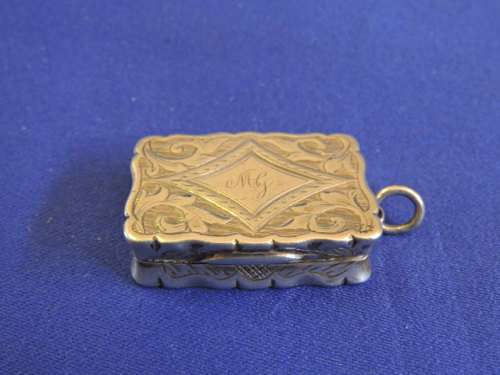 Hallmarked Sterling Silver Vinaigrette  Maker: GU  Birmingham 1899