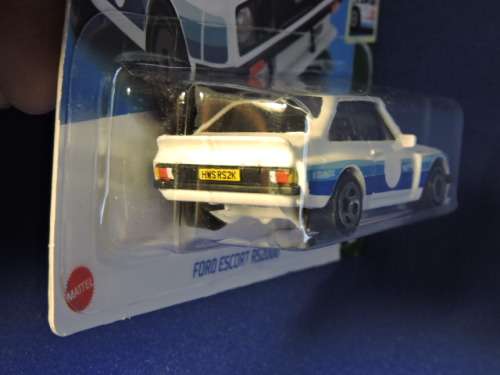 Hot Wheels Ford Escort RS2000 ( White no # )