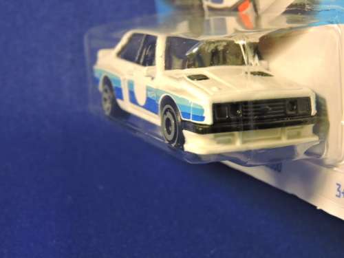 Hot Wheels Ford Escort RS2000 ( White no # )