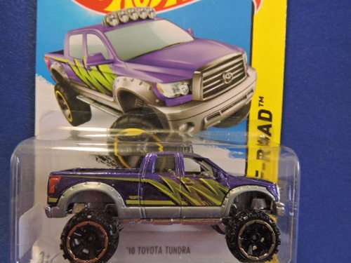 Hot Wheels TOYOTA Tundra Pick up ( Purple with green flash )
