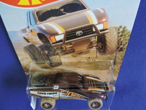 Hot Wheels Toyota Off-Road Truck ( Plum #23 )