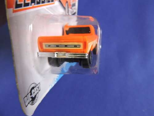 Maisto FORD F-150 Pick Up  ( Orange ) Like Hot Wheels
