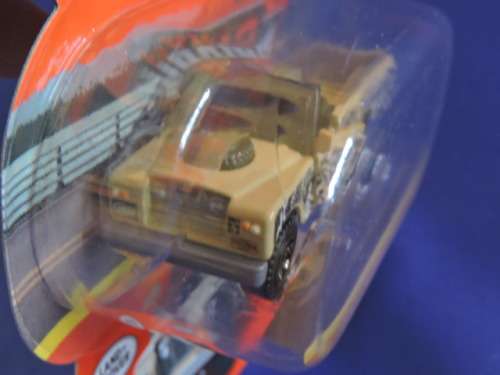 Matchbox 1965 Land Rover Gen 11 Pick up ( Moving Parts )  Like Hot Wheels...