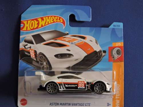 Hot Wheels ASTON MARTIN VANTAGE GTE  ( GULF  White #99  )