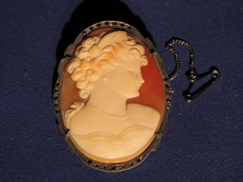 Vintage Silver 800 Shell Cameo Brooch set with marcasite frame and safety chain Jewellery Item