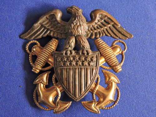 WW II NAVY USN OFFICER`S VANGUARD 1/20 10KT GOLD FILLED & STERLING SILVER BADGE Military Item.