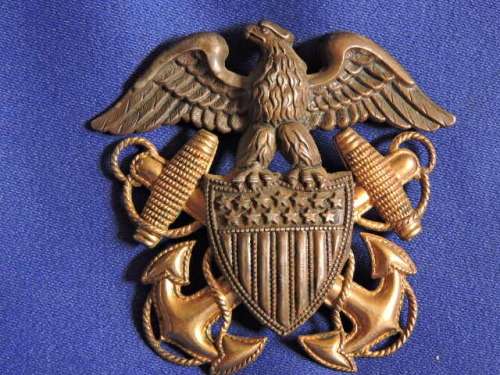 WW II NAVY USN OFFICER`S VANGUARD 1/20 10KT GOLD FILLED & STERLING SILVER BADGE Military Item.