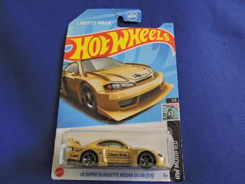 Hot Wheels NISSAN Super silhouette Silvia S15 ( Liberty Walk  Gold ) Like Datsun