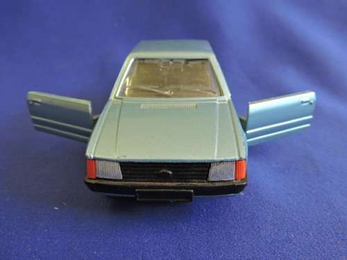 Corgi Toys FORD ESCORT 1.3 GL  ( Blue )  Like Dinky Toys