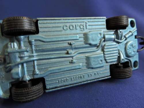 Corgi Toys FORD ESCORT 1.3 GL  ( Blue )  Like Dinky Toys