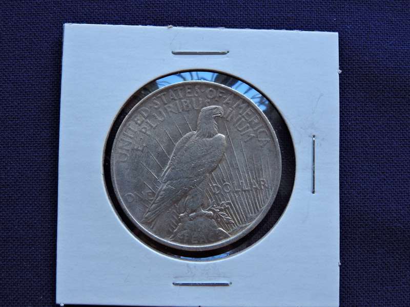 1922 USA Liberty One Dollar Peace Dollar  .900 Silver Coin